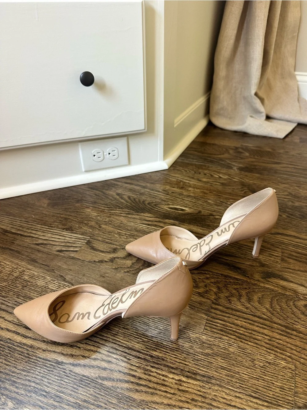 Sam Edelman Nude Pointed-Toe Pump, size 9